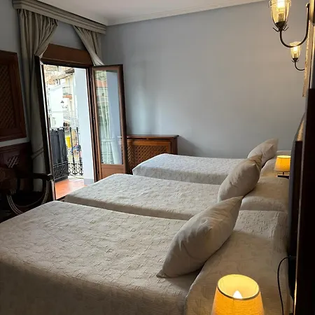 Cerezo 2 3* Guadalupe (Extremadura)