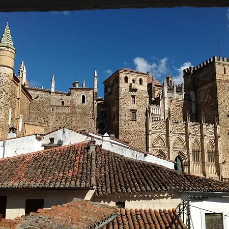 Pensjonat Cerezo 2 3*