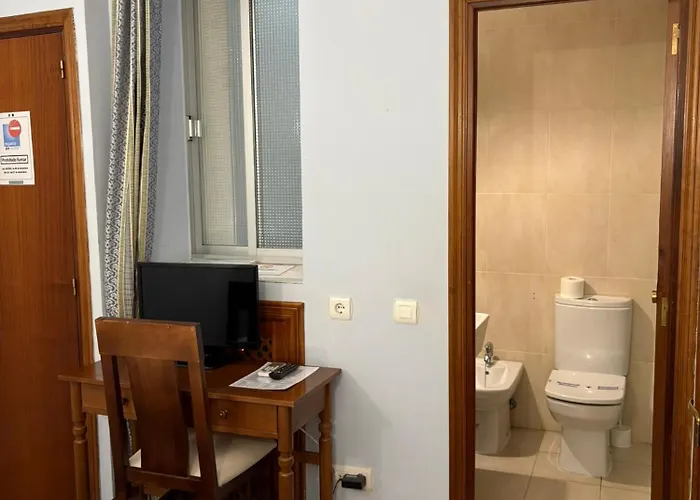 Cerezo 2 Affittacamere 3*