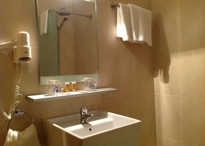 Pensión Cerezo 2 3*